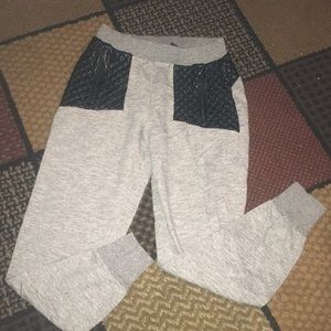 Women’s joggers